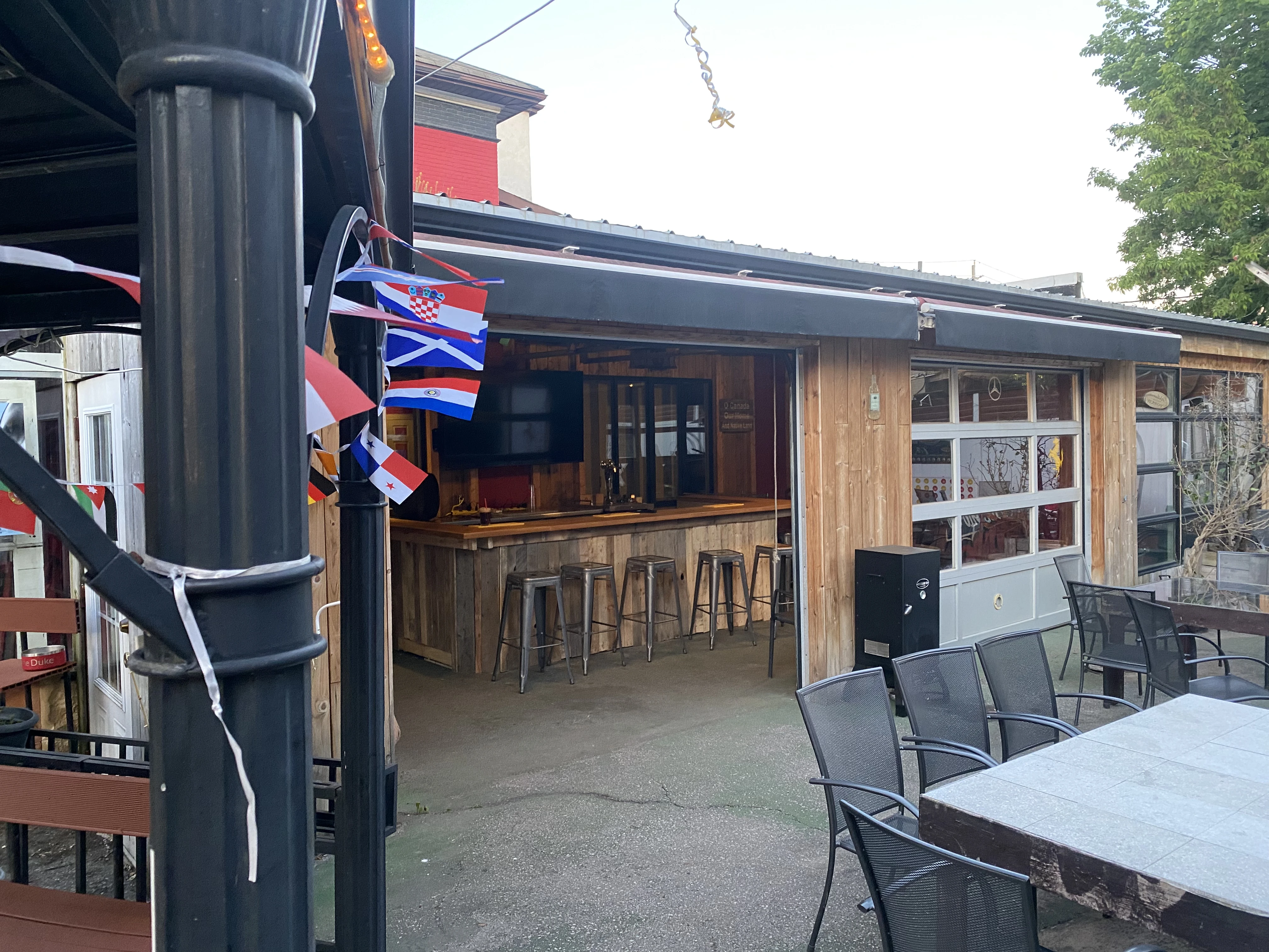 Patio Bar 2.